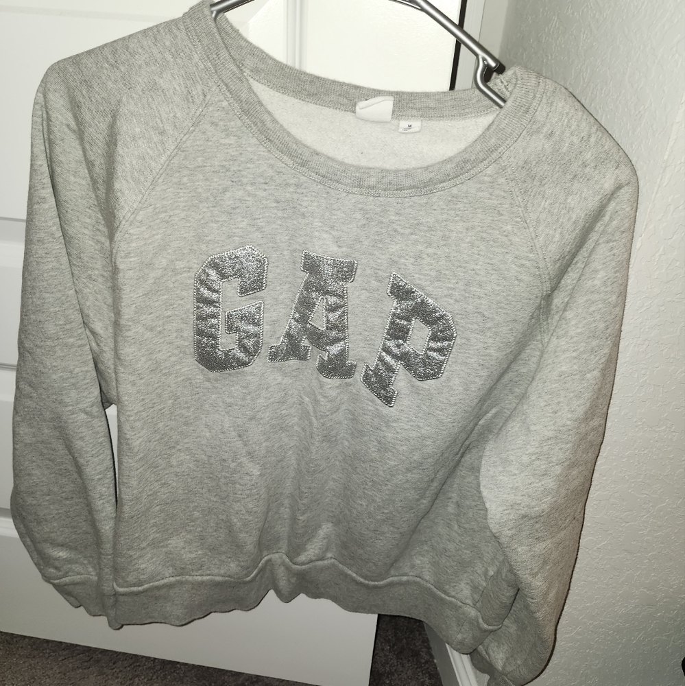 Women's Gap sweater